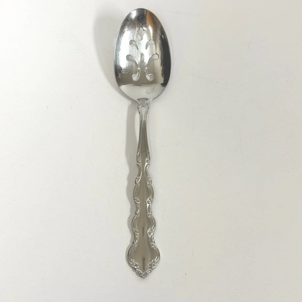 Oneida deluxe stainless